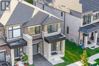 1460 Rose Way in Milton, ON - Building Photo - Building Photo