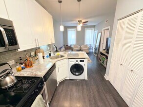 1433 N Cleaver St, Unit 1 in Chicago, IL - Foto de edificio - Building Photo