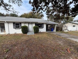 240 Deerfoot Rd in DeLand, FL - Building Photo