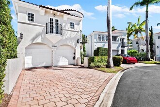 20865 NE 31st Pl in Aventura, FL - Building Photo - Building Photo