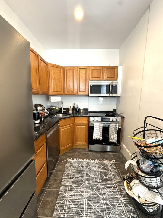 1083 Commonwealth Ave, Unit #504 in Boston, MA - Building Photo