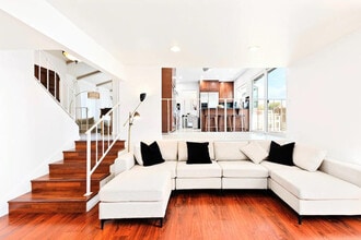 14275 Mango Dr in Del Mar, CA - Foto de edificio - Building Photo