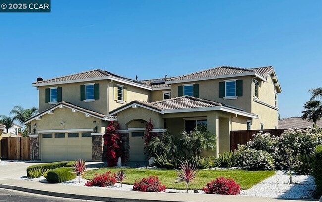 property at 908 Poppy Dr
