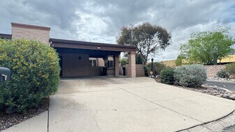 4202 E Allison Rd in Tucson, AZ - Building Photo