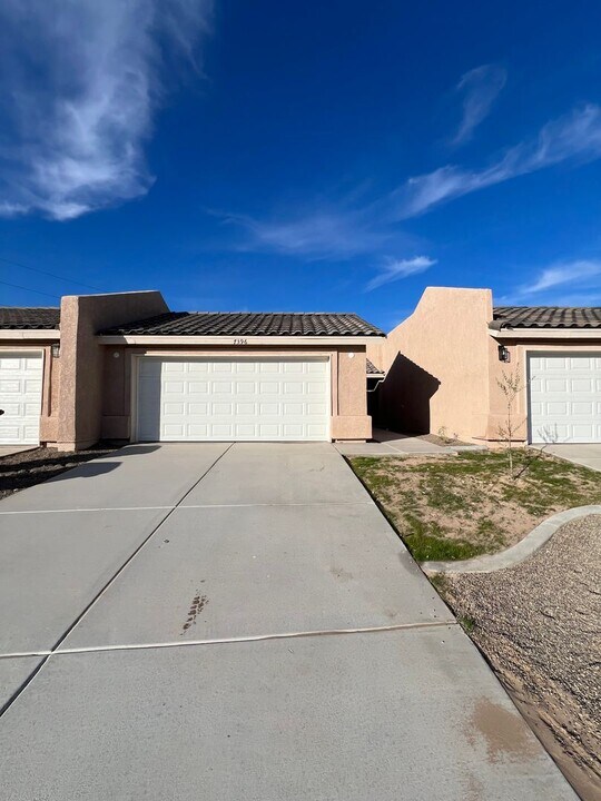 7396 East 36th Place in Yuma, AZ - Building Photo