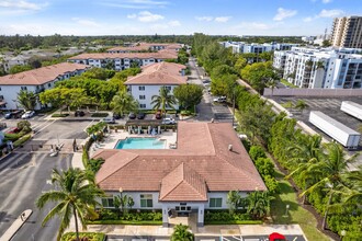 Windsor Biscayne Shores in Miami, FL - Foto de edificio - Building Photo