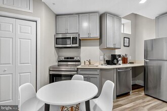 133 7th St SE in Washington, DC - Building Photo - Building Photo