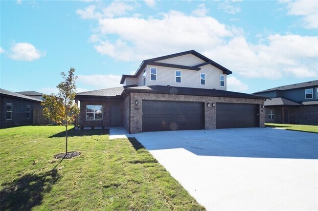 523 Cosmos St in Centerton, AR - Building Photo - Building Photo