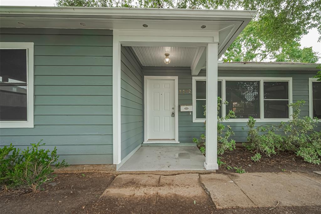 7702 Darnay Dr in Houston, TX - Building Photo