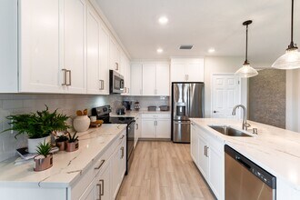 9982 Last Lgt Gln in Parrish, FL - Building Photo - Building Photo