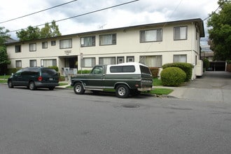 Porterhouse Apartments in San Jose, CA - Foto de edificio - Building Photo