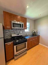 815 N Sparks St in Burbank, CA - Building Photo - Building Photo