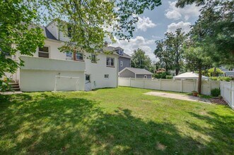 714 Forest Ave in Larchmont, NY - Building Photo - Building Photo