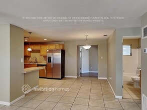 3581 Lalani Blvd in Sarasota, FL - Foto de edificio - Building Photo