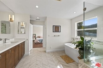 3804 Vista Linda Dr in Los Angeles, CA - Building Photo - Building Photo