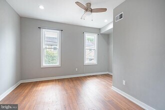 168 Green Ln in Philadelphia, PA - Building Photo - Building Photo