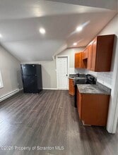 39 W Ridge St in Nanticoke, PA - Building Photo - Building Photo