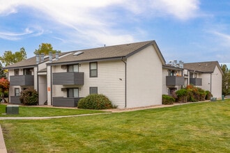 Miramar in Denver, CO - Building Photo - Building Photo