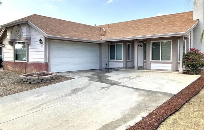 126 Worth St in Perris, CA - Building Photo - Building Photo