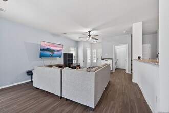 5910 Frisbee Path in Converse, TX - Building Photo - Building Photo