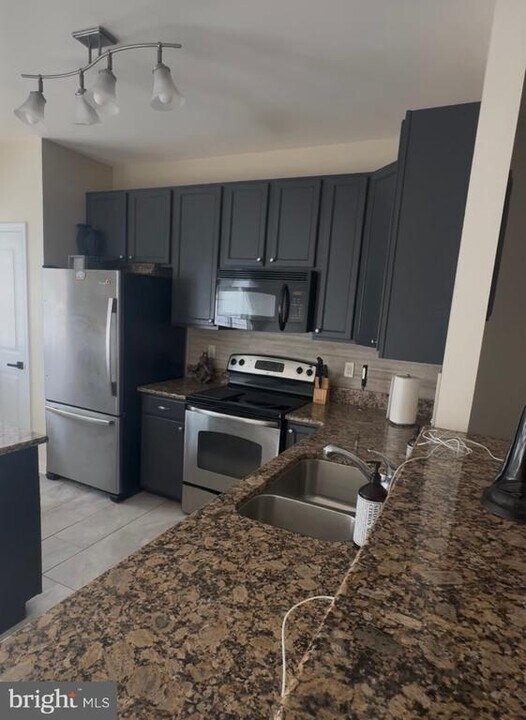 510 Boxwood Ln in Deptford, NJ - Building Photo