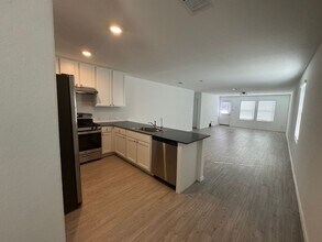 14023 Wool Pk in San Antonio, TX - Building Photo - Building Photo