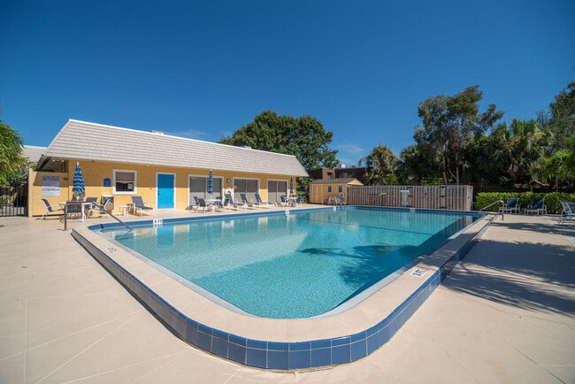 1170 6th Ave in Vero Beach, FL - Building Photo - Building Photo