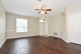 18217 Brookpark Dr in Tampa, FL - Foto de edificio - Building Photo