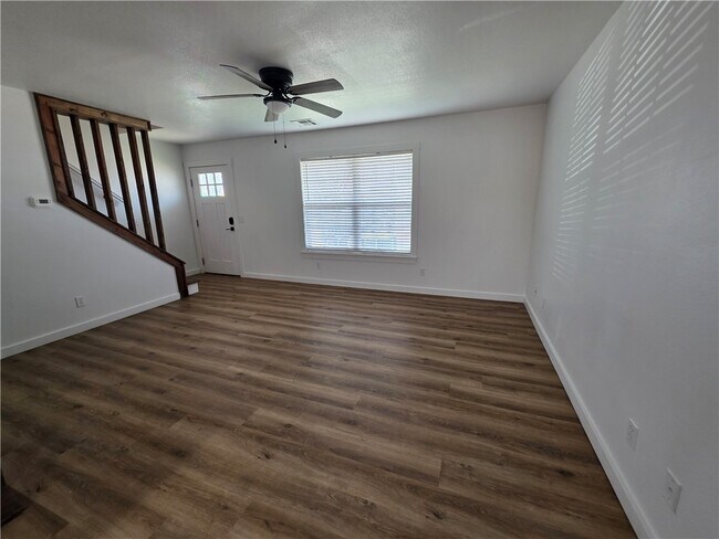 2404 SE Jayel Terrace in Bentonville, AR - Building Photo - Building Photo