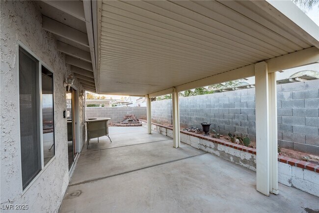 property at 7129 Paradise Bay Dr