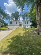 10500 Worthington Hills Manor in Roswell, GA - Building Photo - Building Photo