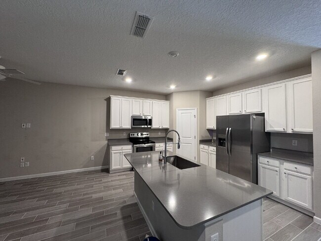 10350 Alder Creek Ln in Jacksonville, FL - Building Photo - Building Photo