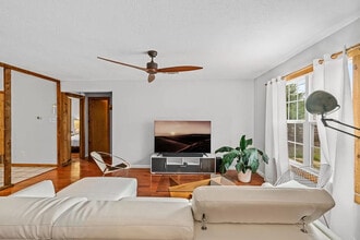 Room in House on Blackson Ave in Austin, TX - Building Photo - Building Photo