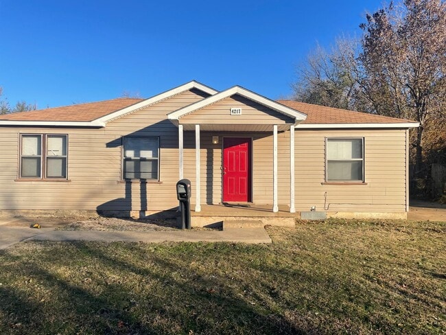 property at 4217 SE 43rd St