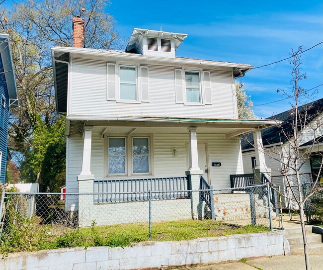 property at 2913 Decatur St