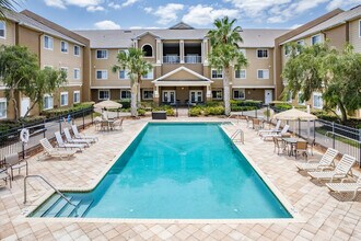 Lake Point Senior Apartments in Tavares, FL - Building Photo - Building Photo