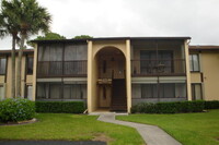 818 Sky Pine Way in Greenacres, FL - Building Photo - Building Photo