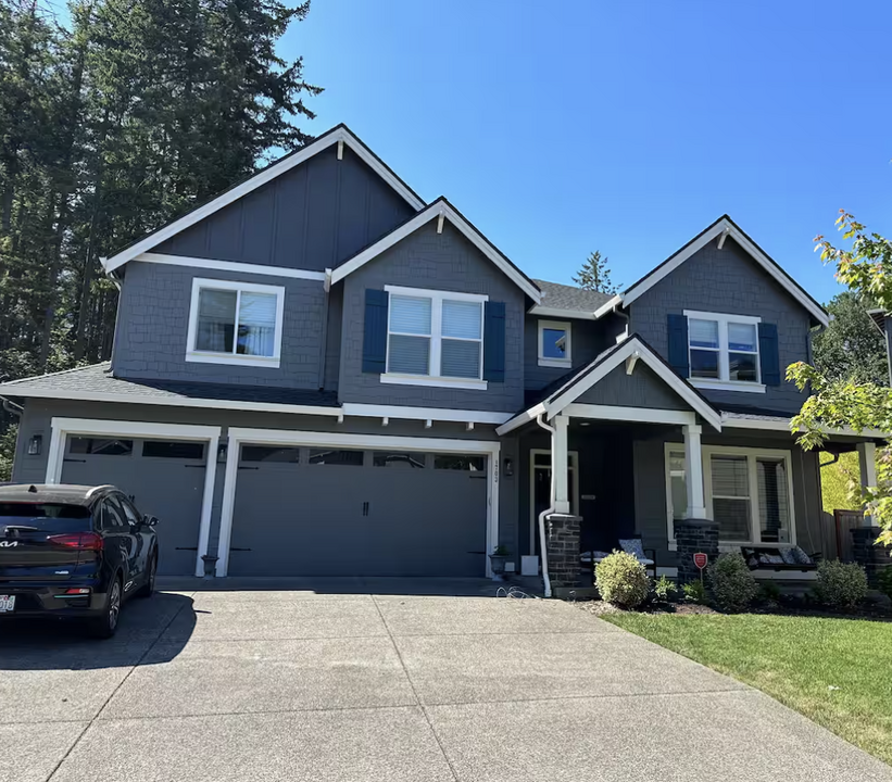 1703 NE Pecan Ln in Camas, WA - Foto de edificio