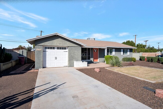 8148 E Hubbell St in Scottsdale, AZ - Foto de edificio - Building Photo