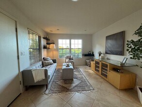 1076 Calle Del Cerro in San Clemente, CA - Building Photo - Building Photo