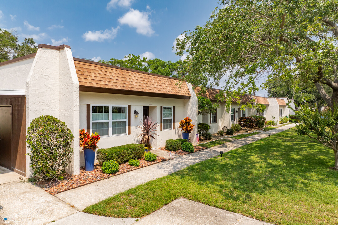 Mission Grove in Palm Harbor, FL - Building Photo