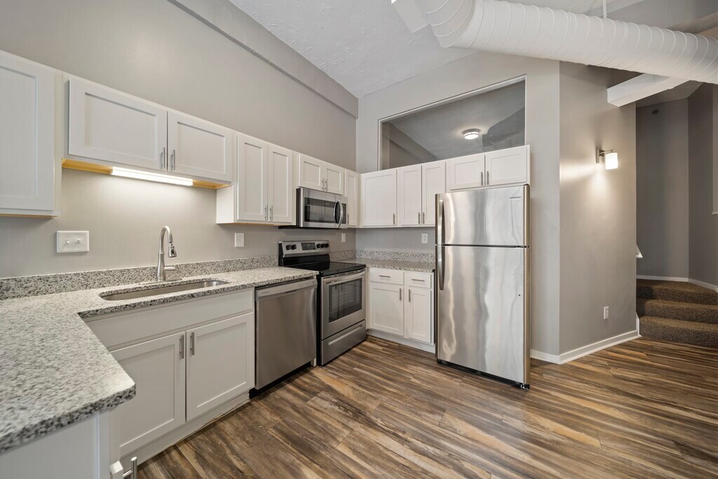 Huron Square and The Osborn Apartments Cleveland, OH Apartments