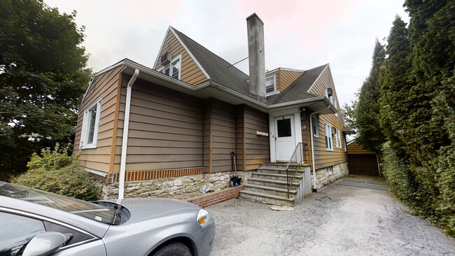 10 Cedar Pl, Unit 1 in Eastchester, NY - Building Photo - Building Photo