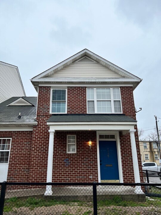 1115 Whatcoat St in Baltimore, MD - Building Photo