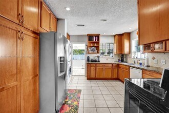 2826 Dewey St in Hollywood, FL - Foto de edificio - Building Photo