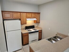 7617 Bennett Ave in Austin, TX - Foto de edificio - Building Photo