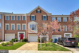 2749 Cedar Crossing Ln in Vienna, VA - Building Photo