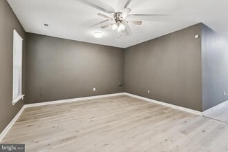 12099 Wallower Way in Linton Hall, VA - Building Photo - Building Photo