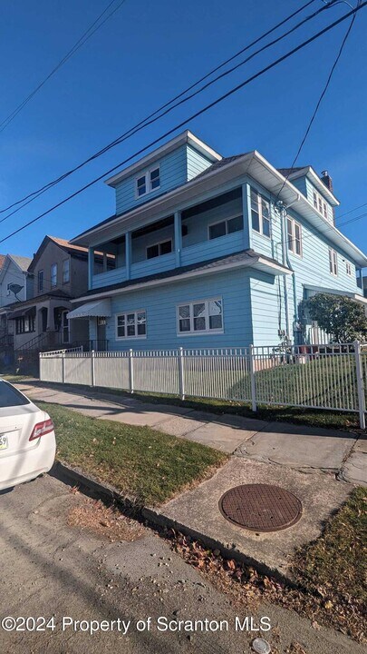 731 S Irving Ave in Scranton, PA - Building Photo