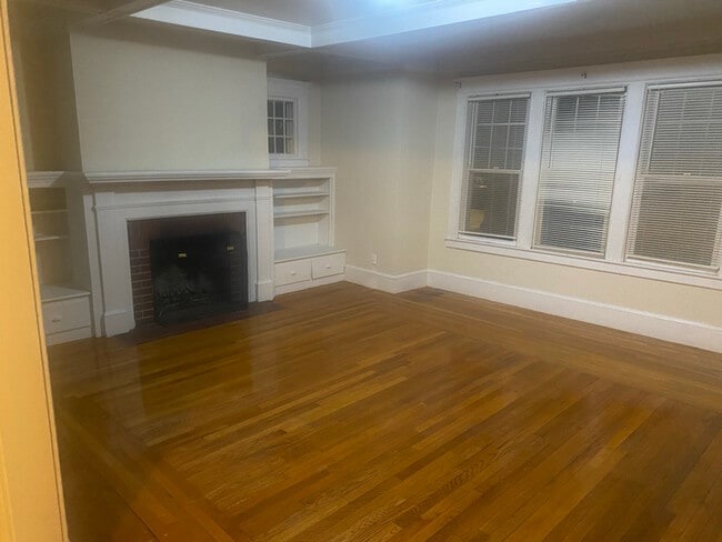 22 Westernview St in Springfield, MA - Building Photo - Building Photo